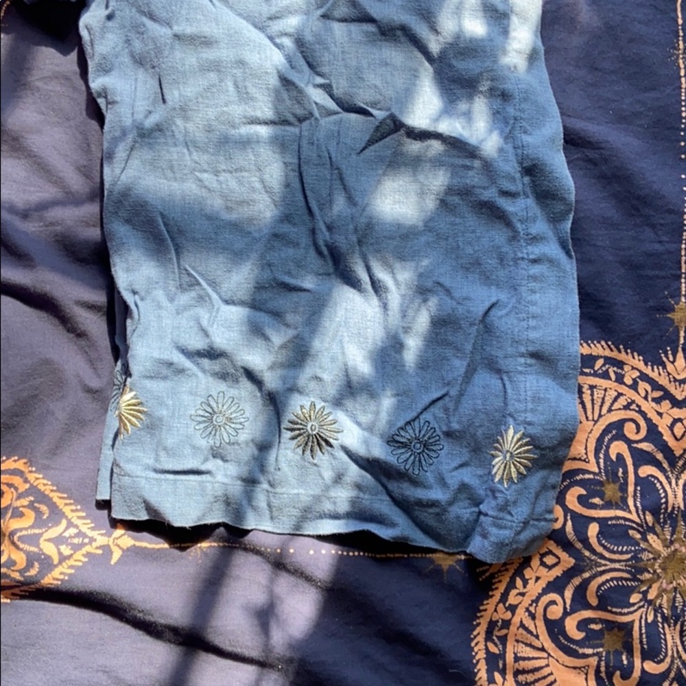Button down top - Picture 2 of 2